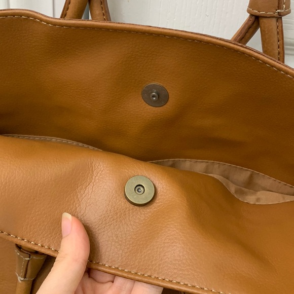 Tan / Light Brown Leather Bag - Picture 16 of 16